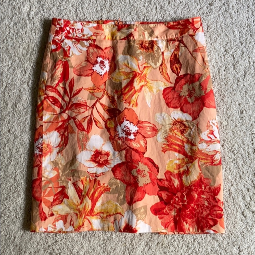 Size 6 floral skirt from Van Heusen